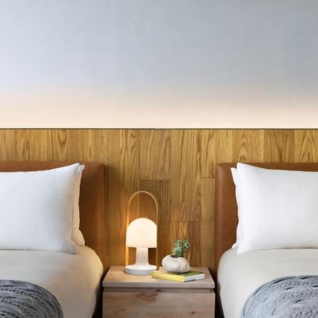 1 Hotel Toronto Bagian luar foto