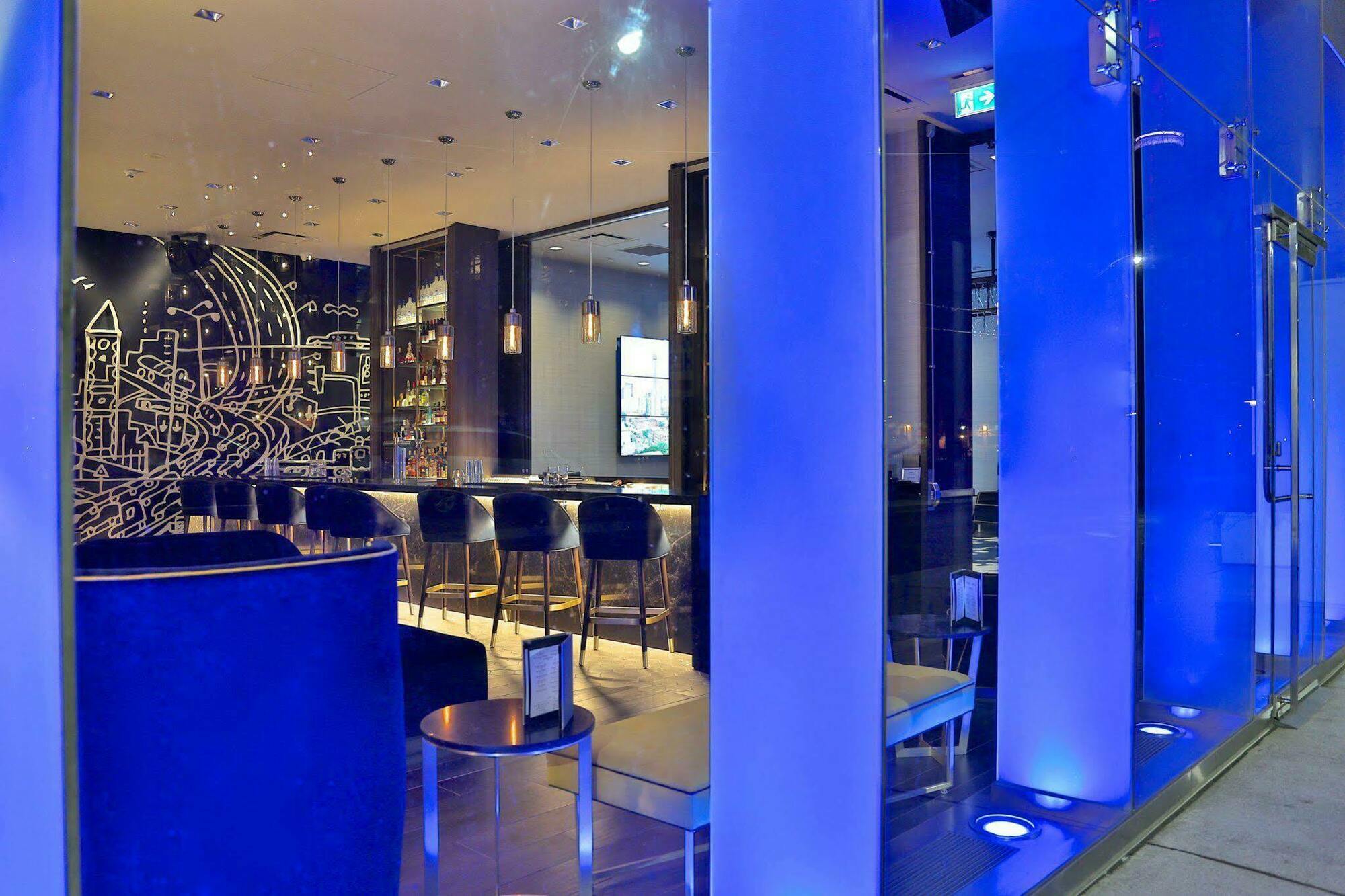 1 Hotel Toronto Bagian luar foto